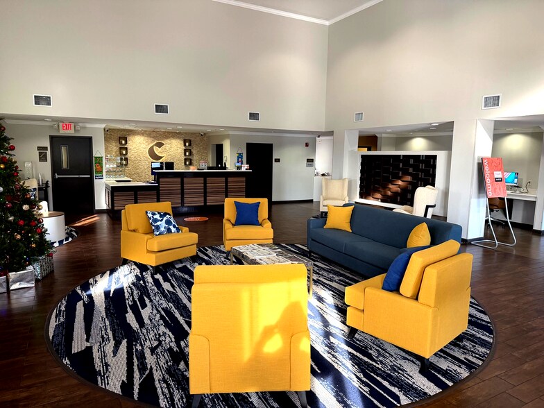 More Photos Of 7707 W Sam Houston Pkwy S, Houston Hotel For Sale