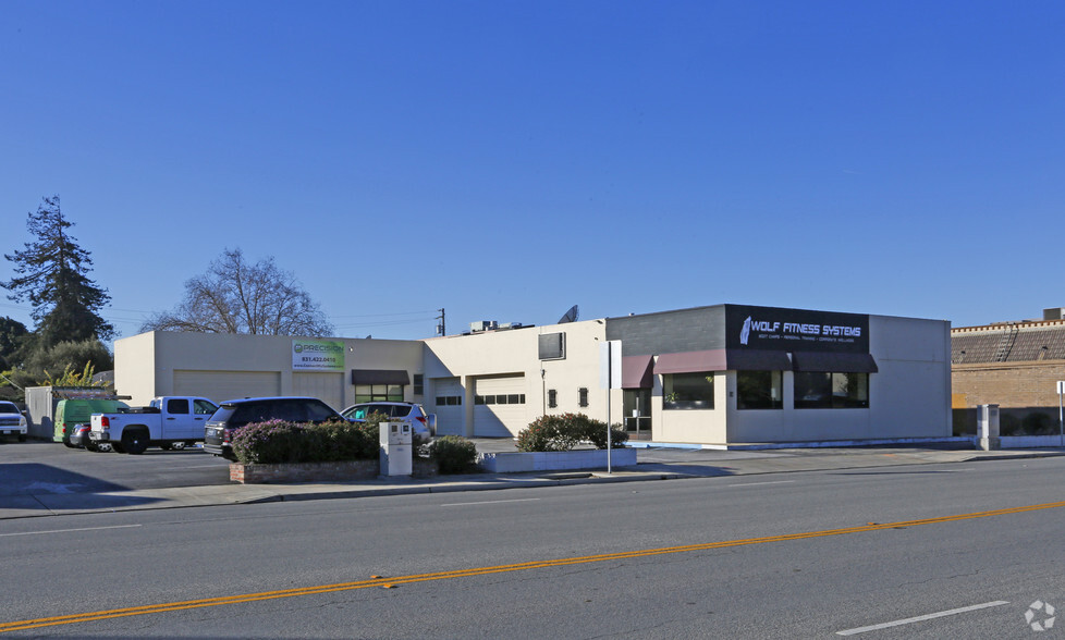 Primary Photo Of 14 John St, Salinas Freestanding For Lease