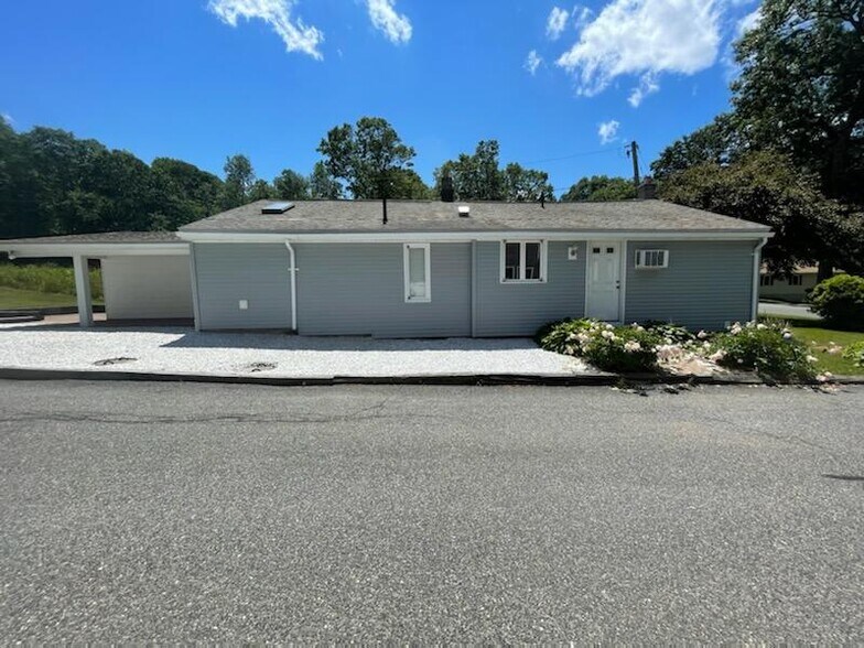 More Photos Of 1251 E Mountain Rd, Westfield Daycare Center For Sale