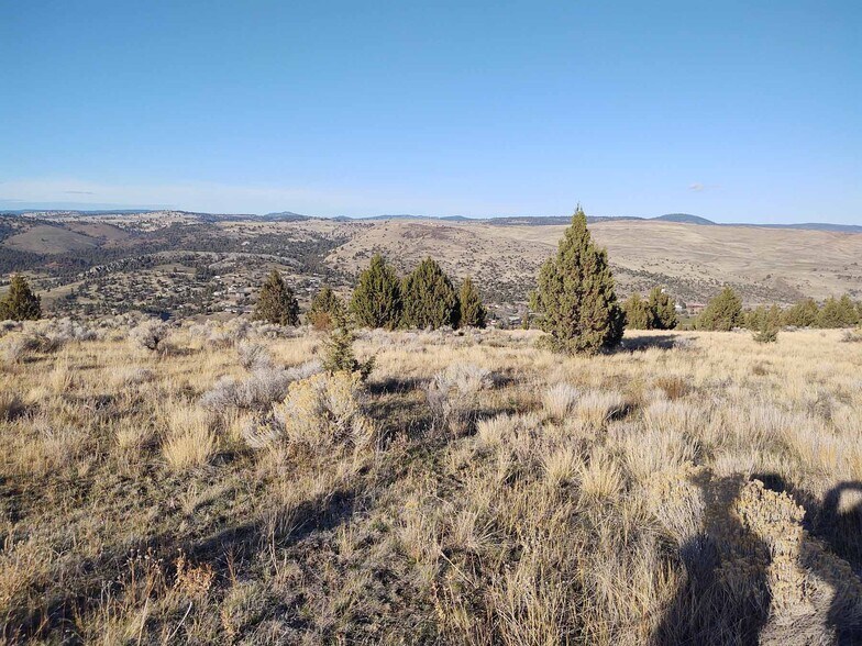 More Photos Of 0 4th, John Day Land For Sale