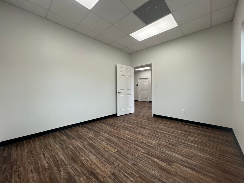 More Photos Of 2109 Chanabby Ct, Statesboro Warehouse For Lease