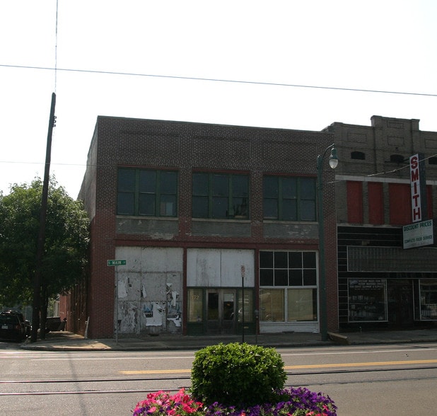 More Photos Of 372 S Main St, Memphis General Retail For Sale