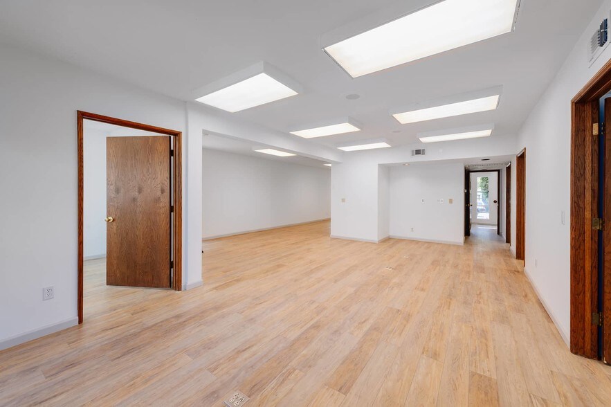 More Photos Of 424 Pico Blvd, Santa Monica Loft Creative Space For Lease