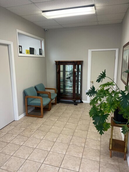 More Photos Of 2935 SE 58th Ave, Ocala Storefront Retail Office For Sale