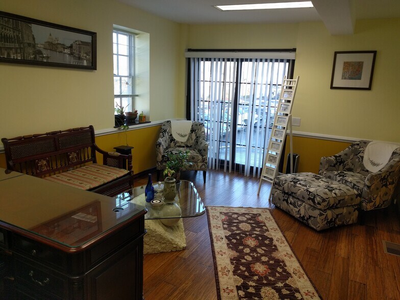 More Photos Of 349 Union Ave, Westbury Warehouse For Sale