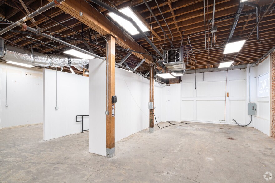 More Photos Of 2614 Crenshaw Blvd, Los Angeles Loft Creative Space For Lease
