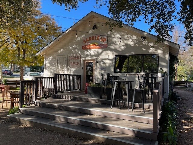 More Photos Of 1309 Rosewood Ave, Austin Restaurant For Lease