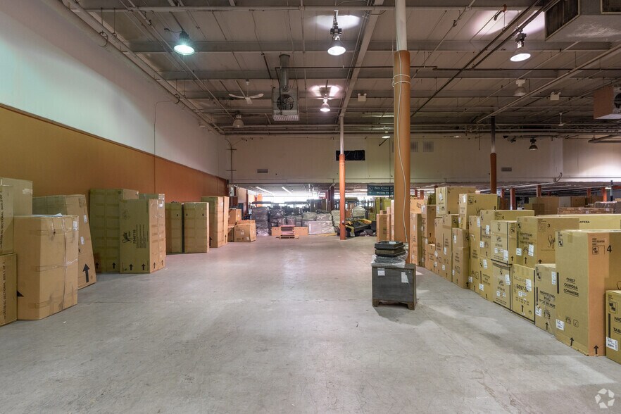 More Photos Of 2500 Grant Ave, Philadelphia Freestanding For Lease