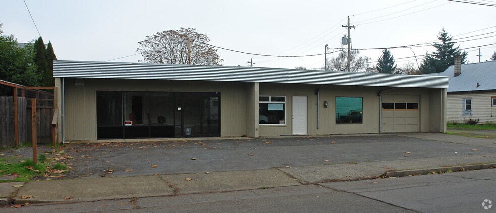 More Photos Of 245 Van Buren St, Eugene Freestanding For Lease