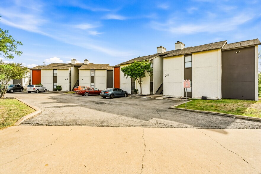 More Photos Of 3707 Buffalo Springs Trl, Georgetown Apartments For Sale