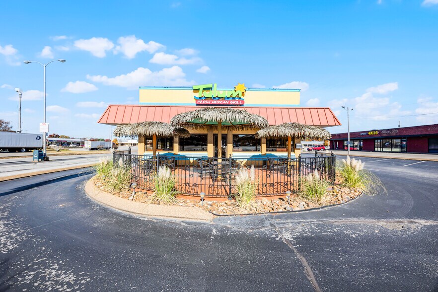 Primary Photo Of 71 Carriage House Dr, Jackson Restaurant For Sale