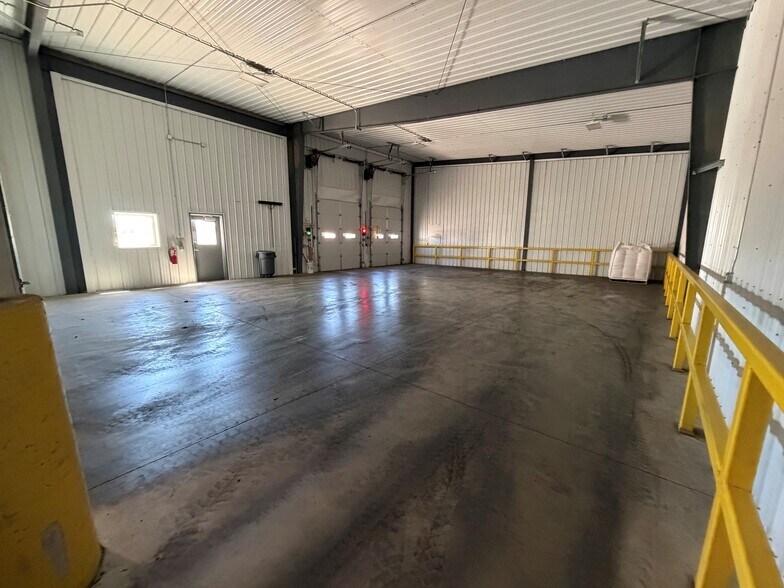 More Photos Of 520 5th St S, Breckenridge Warehouse For Lease