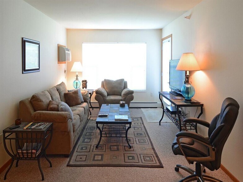 More Photos Of 721 Lake Susan Dr, Chanhassen Apartments For Sale