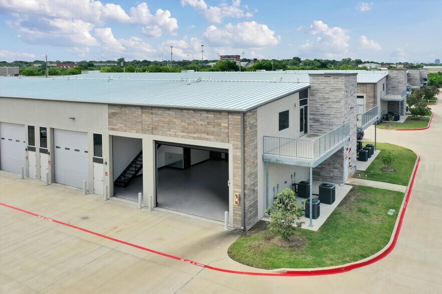 More Photos Of 6767 All Stars Ave, Frisco Showroom For Sale