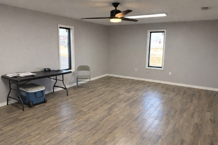 More Photos Of 509 Madrid Rd, Odessa Industrial For Sale