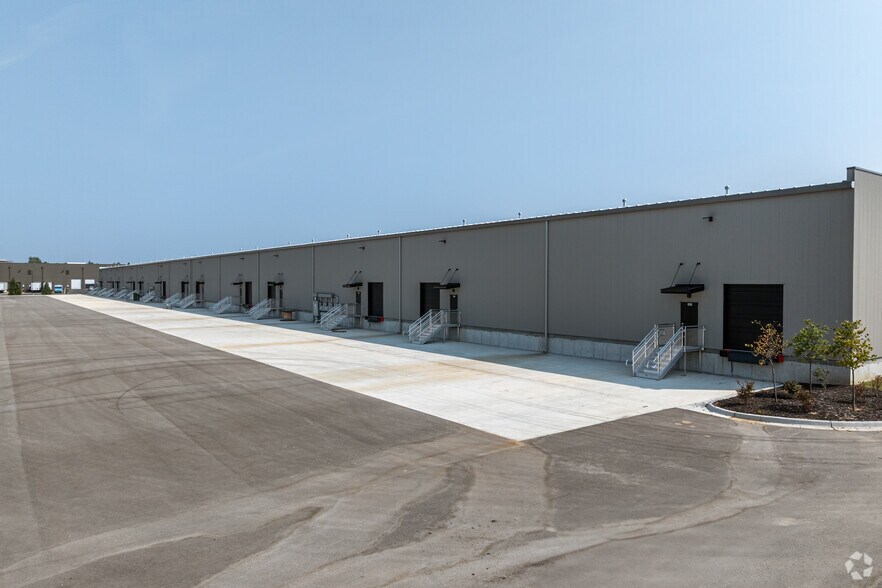 More Photos Of 600 Maguire Boulevard, Lee's Summit Industrial For Lease