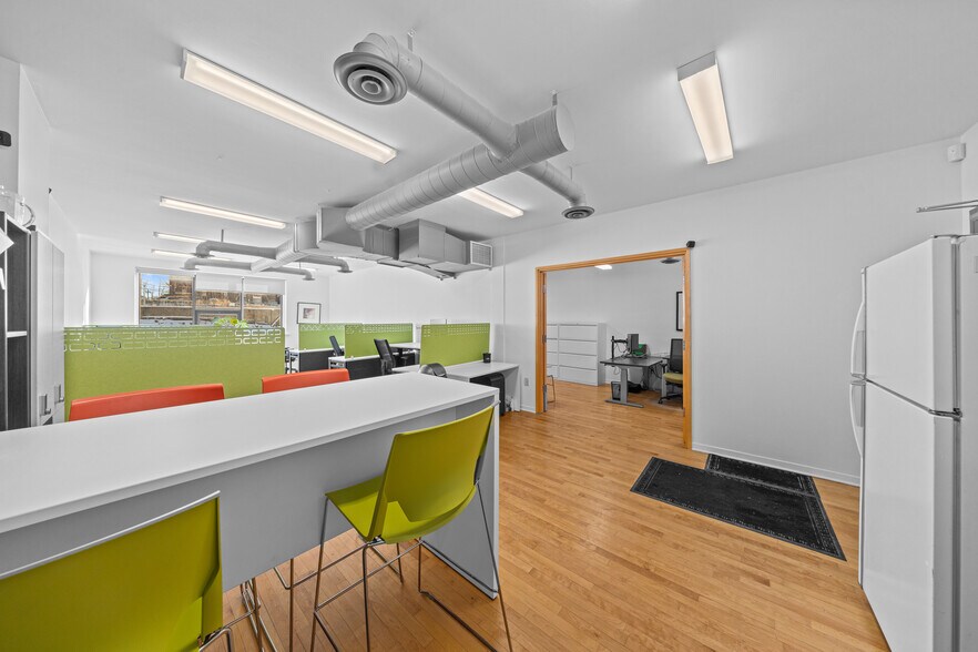 More Photos Of 342-354 Richmond Rd, Ottawa Storefront Retail Office For Lease