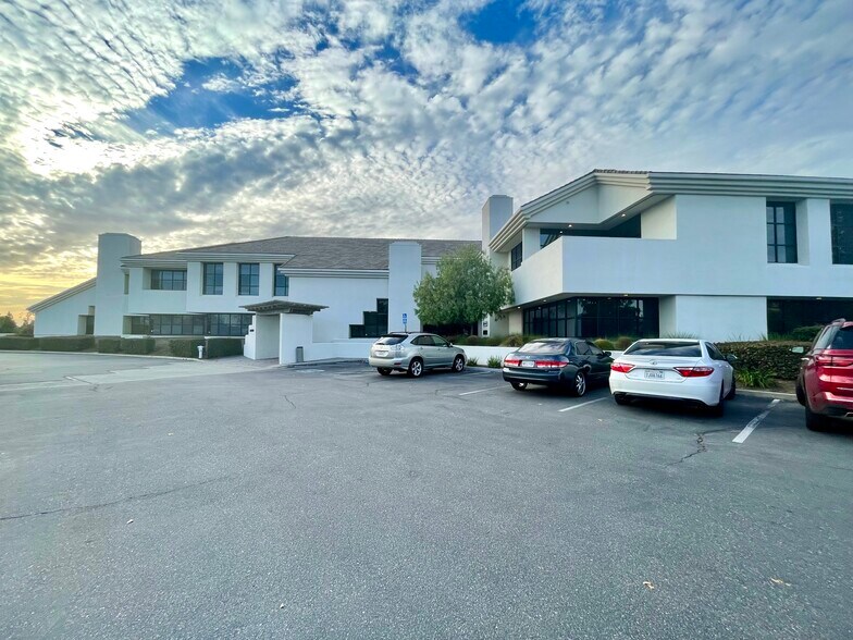 More Photos Of 10737 Laurel St, Rancho Cucamonga Office For Lease