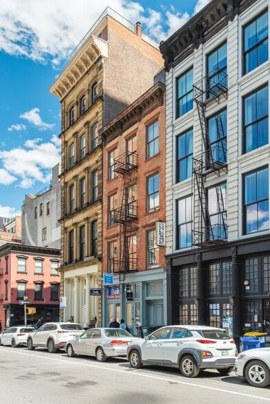 More Photos Of 279 Church St, New York Storefront For Sale