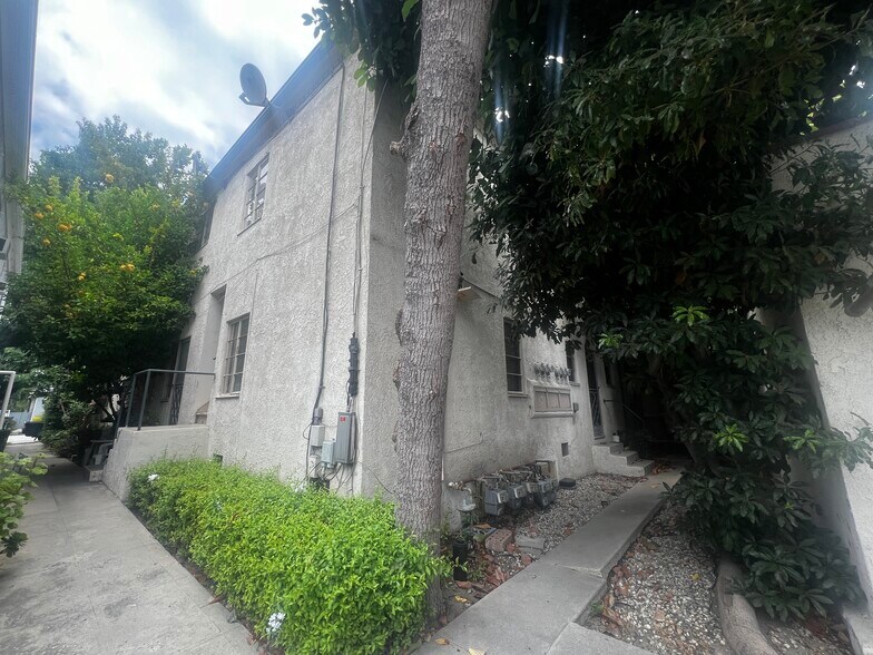 More Photos Of 136 N Pass Ave, Burbank Apartments For Sale