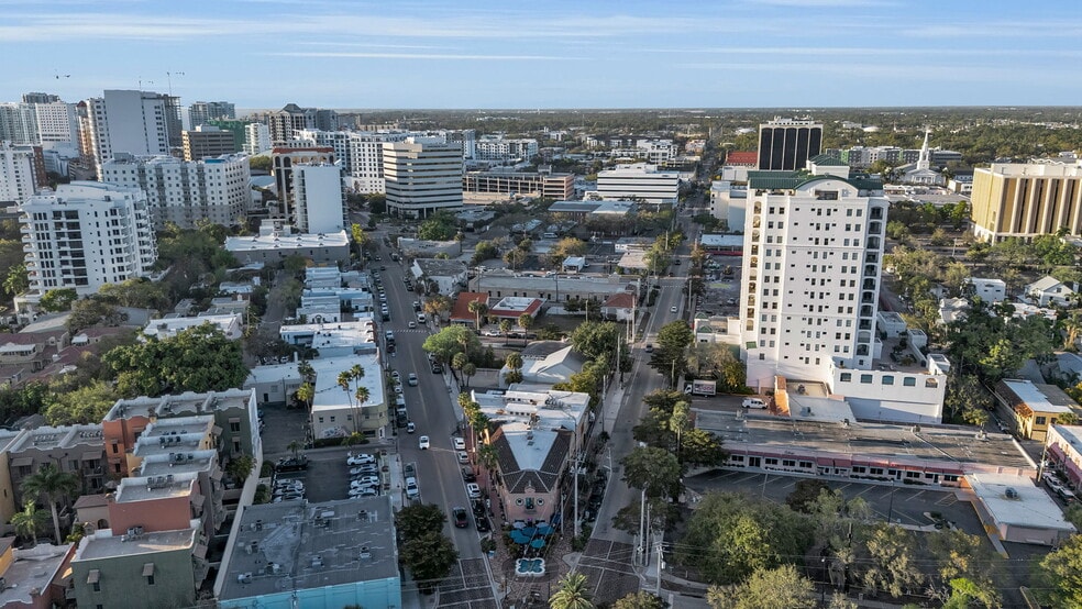 More Photos Of 530-536 S Pineapple Ave, Sarasota Storefront Retail Residential For Sale