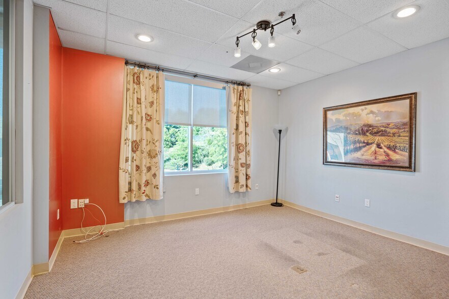 More Photos Of 28534-28536 Constellation Rd, Valencia Warehouse For Sale