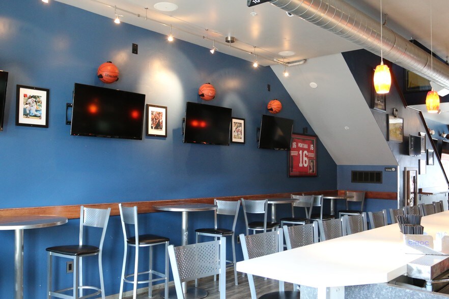More Photos Of 711 Pacific Ave, Santa Cruz Restaurant For Lease