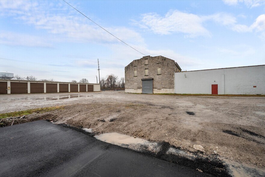 More Photos Of 1728 Sadler St, Sandusky Warehouse For Sale