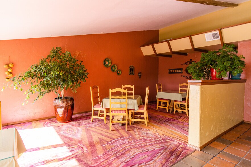 More Photos Of 1765 S Main St, Las Cruces Hotel For Sale
