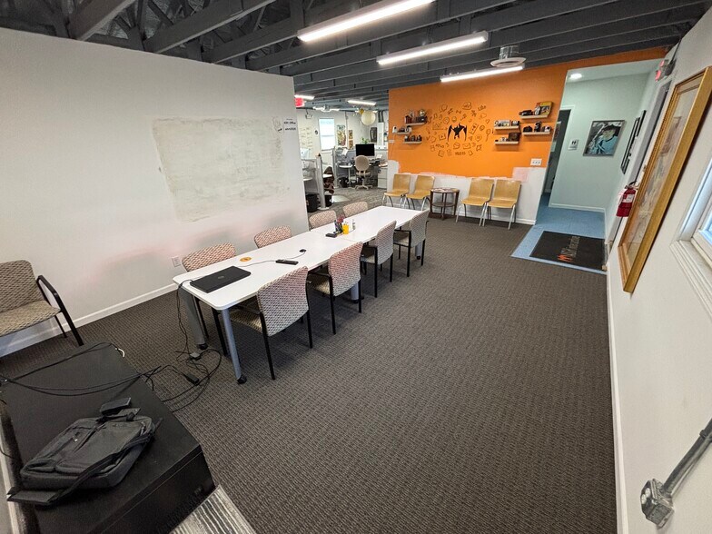 More Photos Of 516 E Main St, Brownsburg Office For Sale