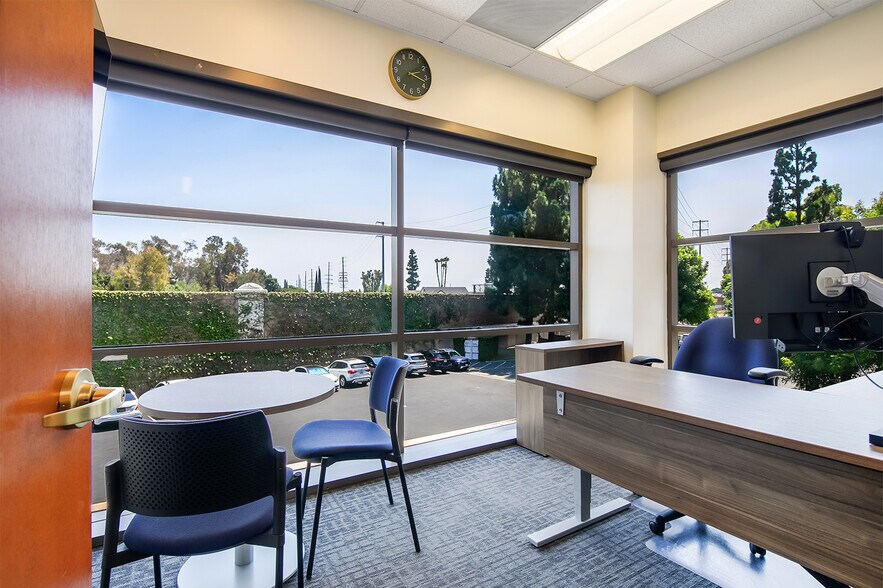 More Photos Of 601 S Lewis St, Orange Office For Sale