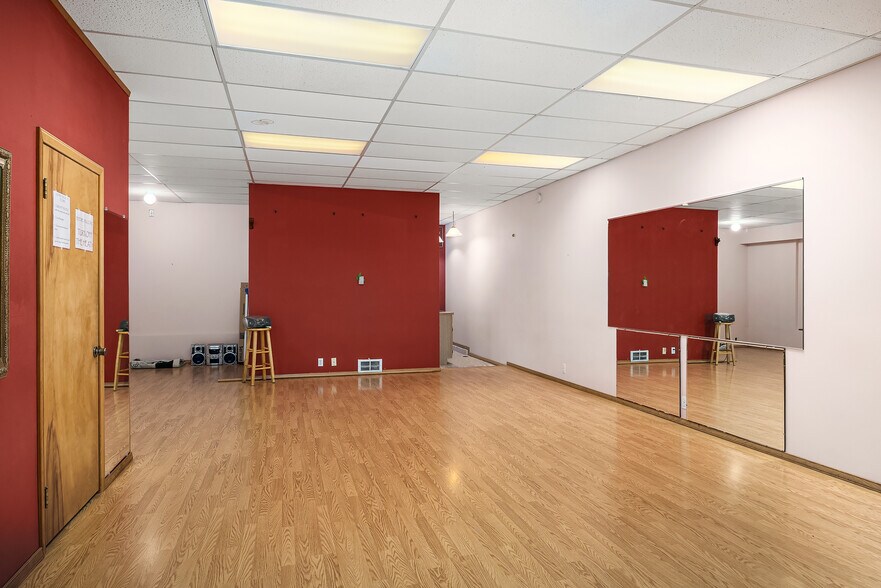 More Photos Of 816 N 38th St, Seattle Apartments For Sale