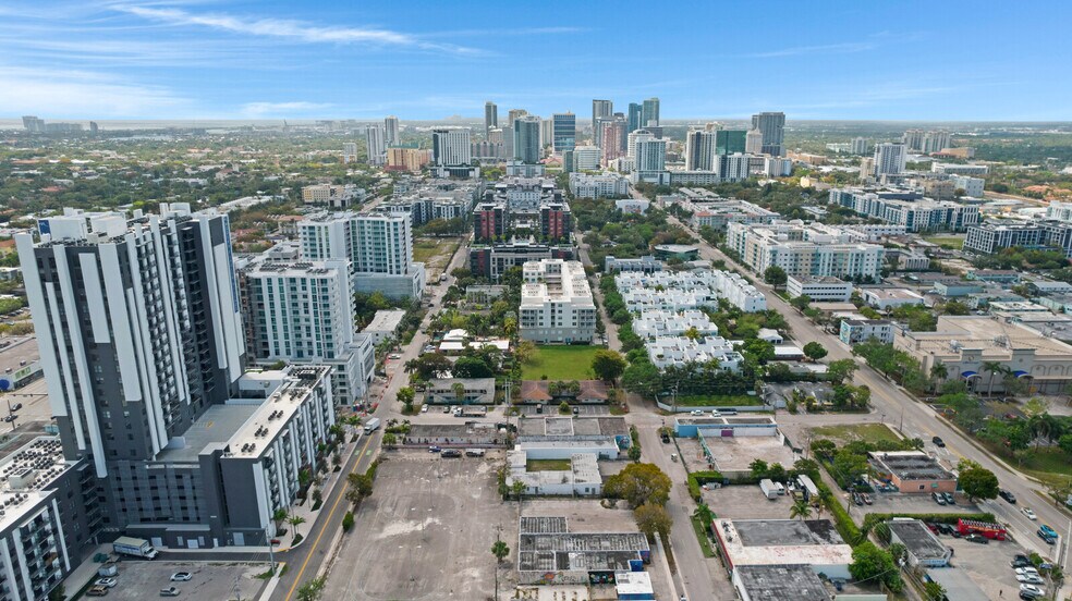More Photos Of 804 NE 4th Ave, Fort Lauderdale Flex For Lease