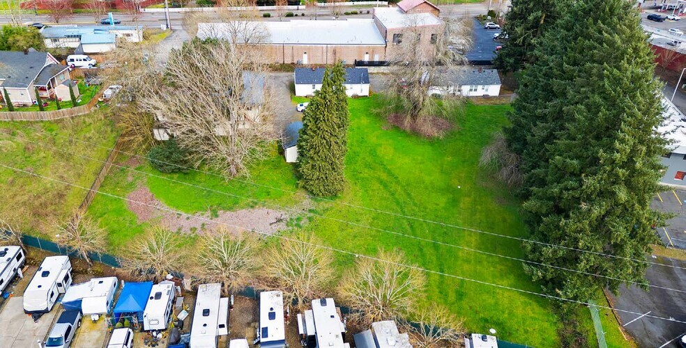 More Photos Of 10327-10337 NE Fourth Plain Blvd, Vancouver Apartments For Sale