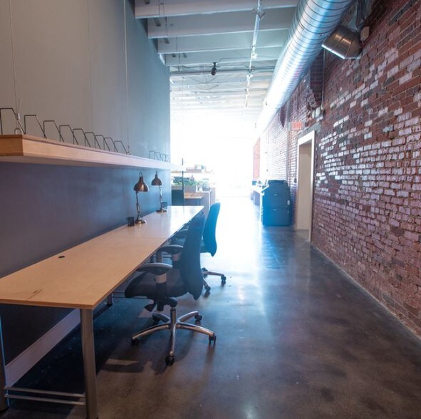 More Photos Of 714 Main St, Grandview Office For Lease