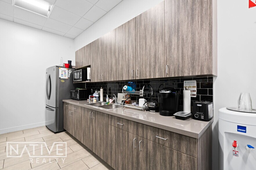 More Photos Of 1471 NE 26th St, Wilton Manors Office Residential For Sale