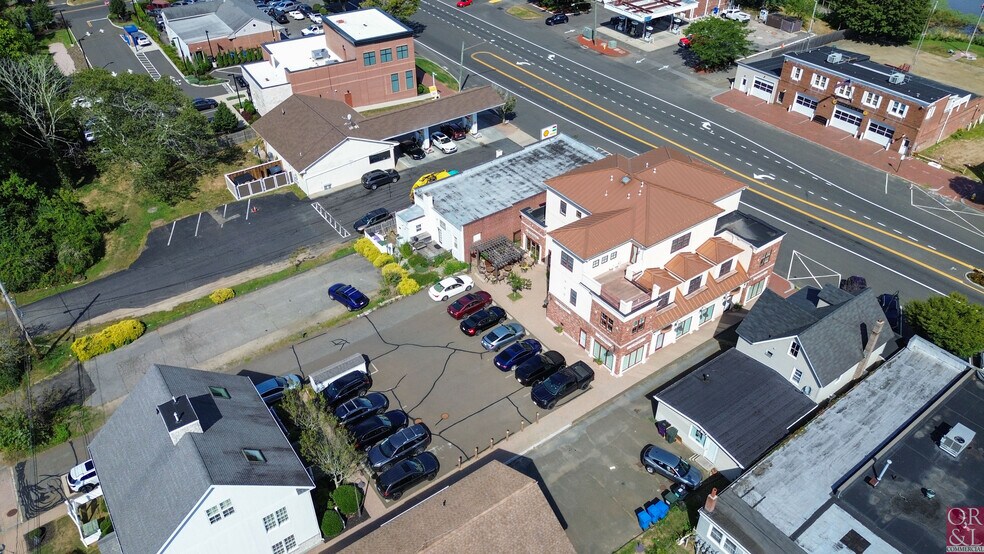 More Photos Of 670 Boston Post Rd, Madison Office For Lease