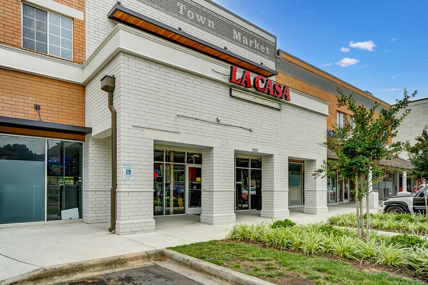 More Photos Of 5820 E WT Harris Blvd, Charlotte Unknown For Lease