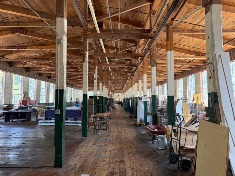 More Photos Of 480 Hillsboro St, Pittsboro Office For Lease