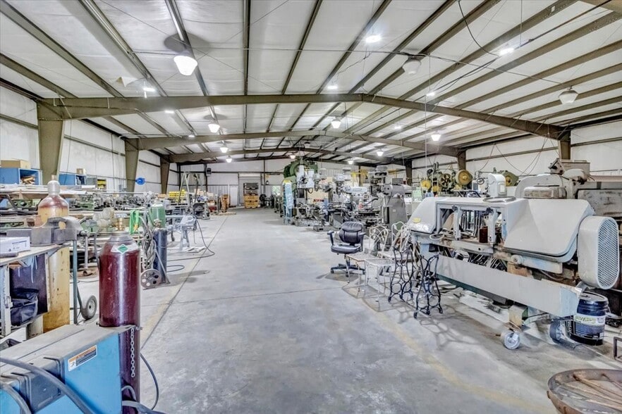 More Photos Of 438 Sardis Church Rd, Moultrie Industrial For Sale