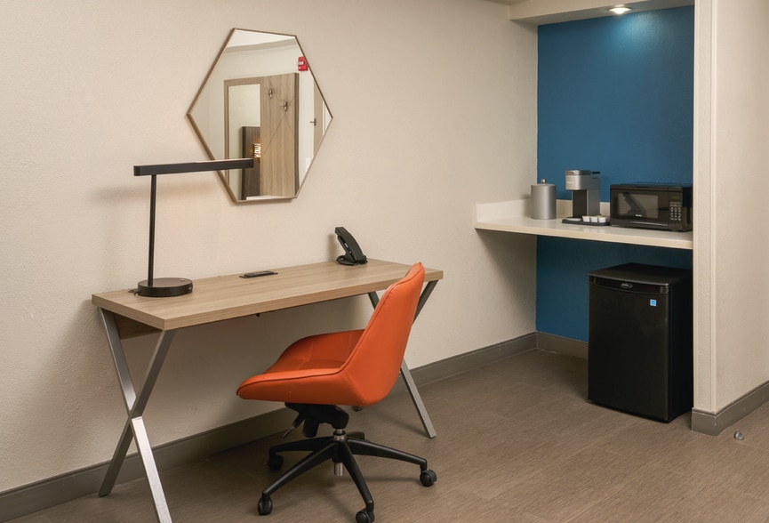 More Photos Of 11520 SW 88th St, Miami Hotel For Sale