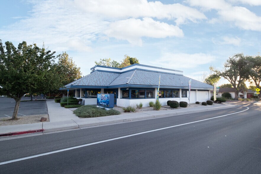 More Photos Of 465 E Plumb Ln, Reno Unknown For Lease