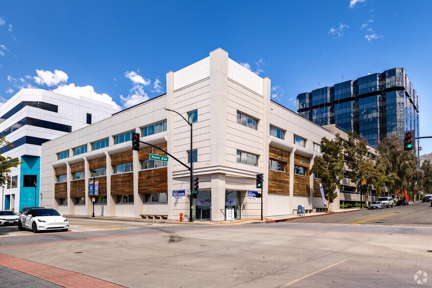 More Photos Of 300 N 3rd St, Burbank Office For Sale