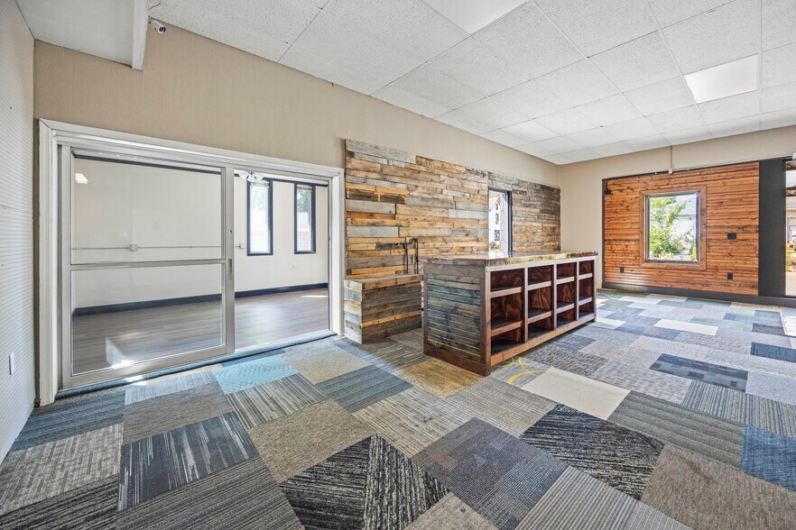 More Photos Of 518 Jefferson St, Fulton Flex For Lease
