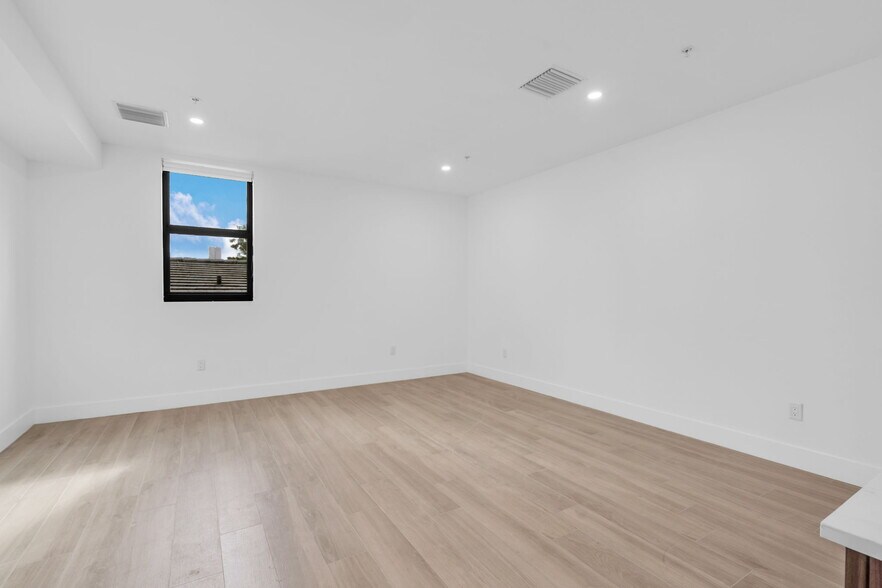 More Photos Of 1037 NW 2nd St, Miami Apartments For Sale