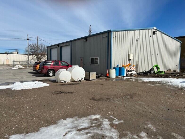 More Photos Of 1613 Read St, Omaha Warehouse For Lease