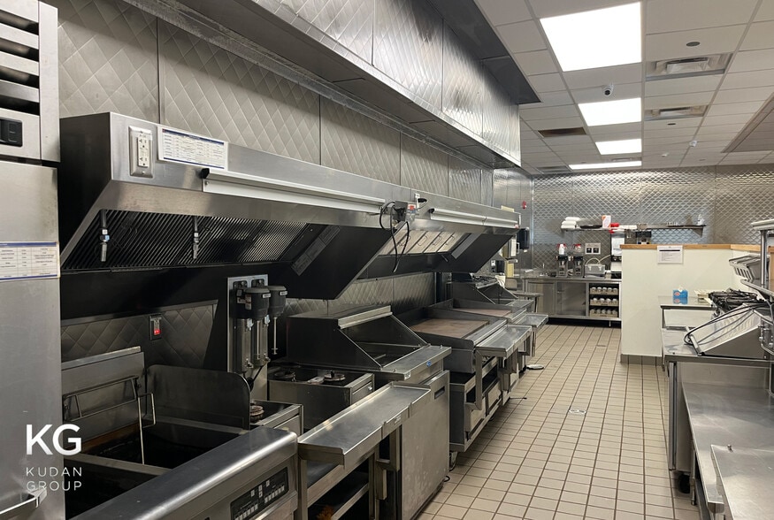 More Photos Of 9421 S Stony Island Ave, Chicago Restaurant For Lease