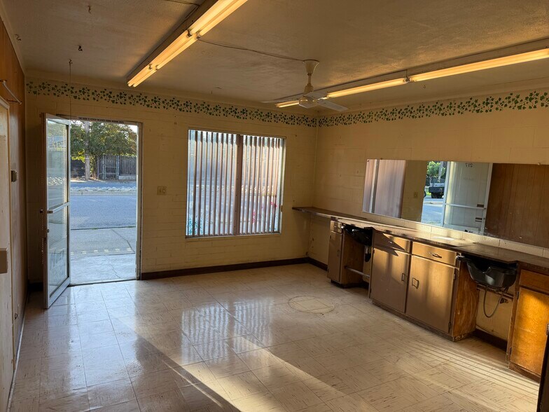 More Photos Of 217 Percy Ave, Yuba City Storefront For Sale