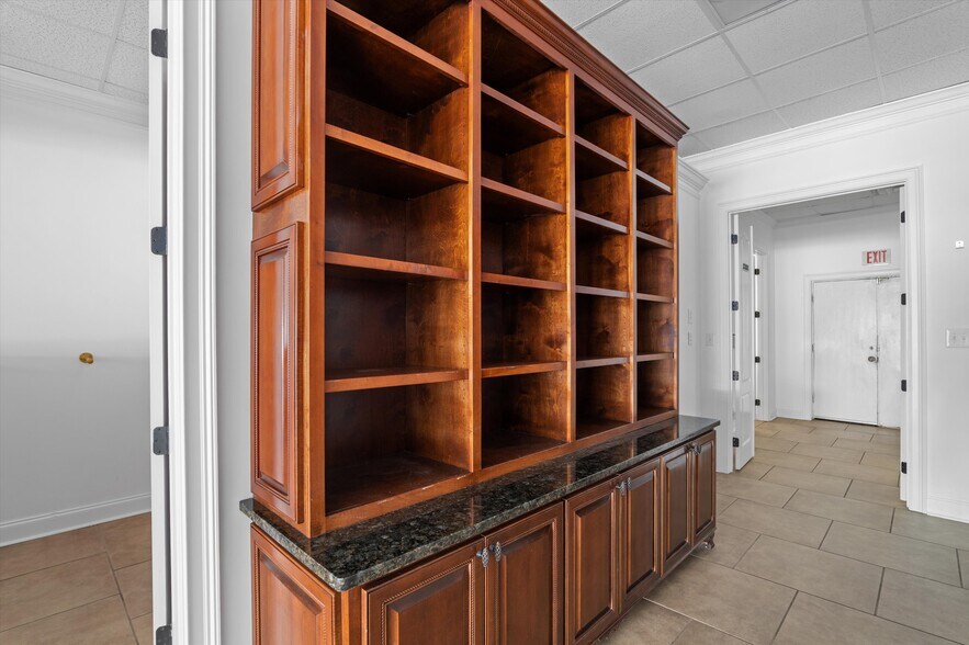 More Photos Of 208 Broad St, Wrens Storefront Retail Office For Lease