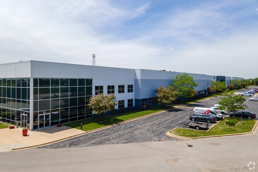 More Photos Of 7979 W 183rd St, Tinley Park Warehouse For Lease